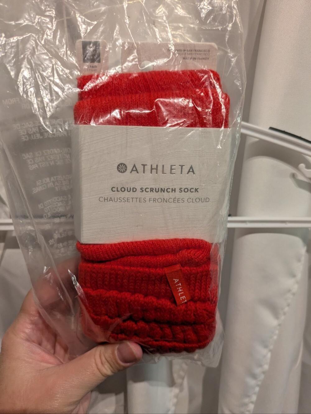 14 Athleta Cloud Scrunch Socks Red S/M New In Package 513969